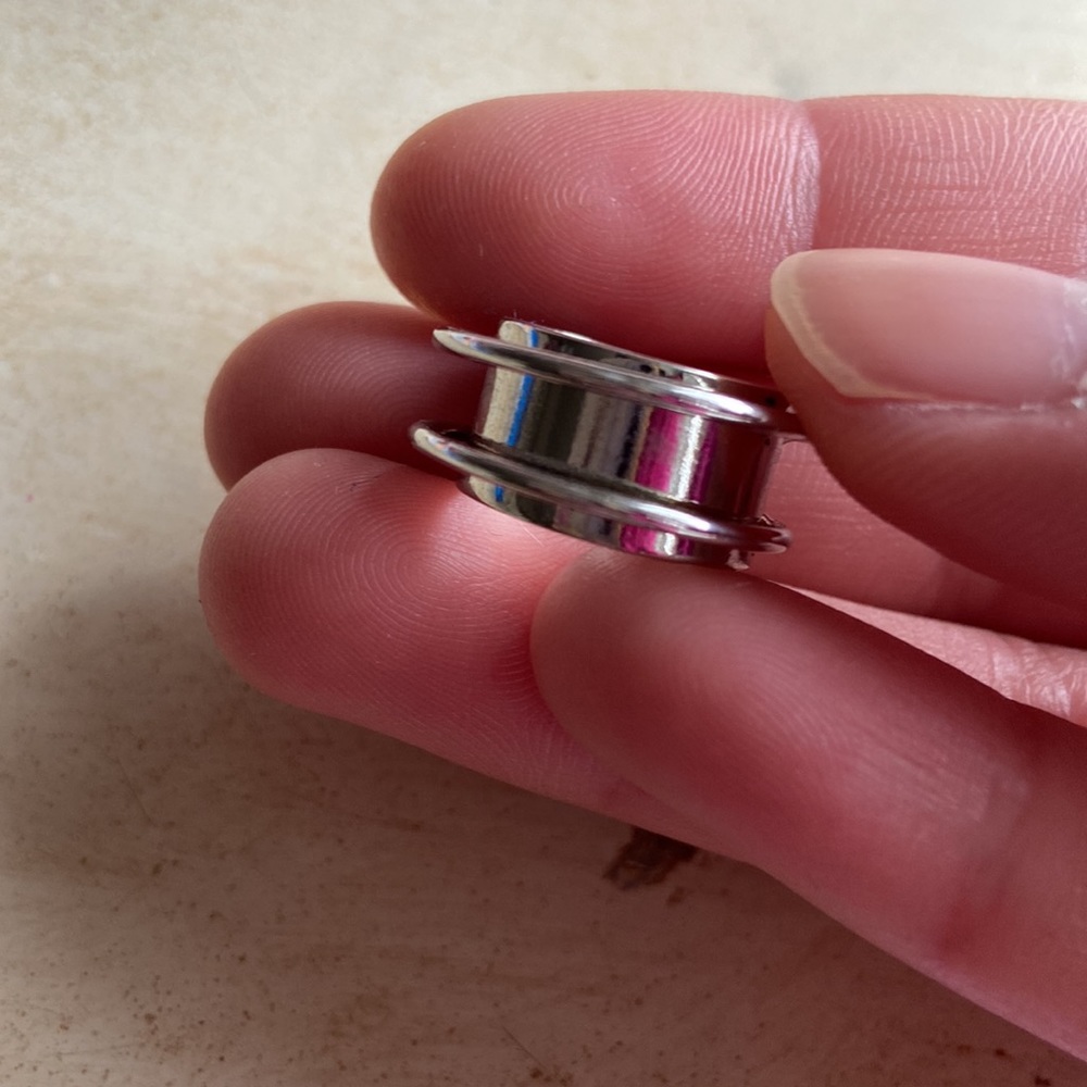 Silver Modern Design Ring - Picture 4 of 6